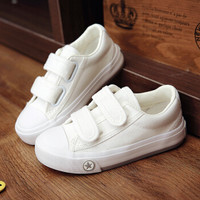 飞耀（FEIYAO）童鞋儿童帆布鞋男童女童休闲鞋白色板鞋小学生球鞋B-012 白色 29 *3件