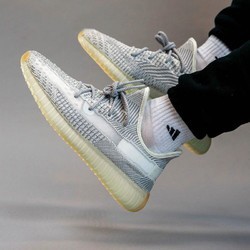 限46.5：adidas 阿迪达斯 YEEZY BOOST 350 V2 FX4348 男女经典运动鞋