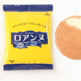 bourbon夹心圆形威化饼干香草味142g