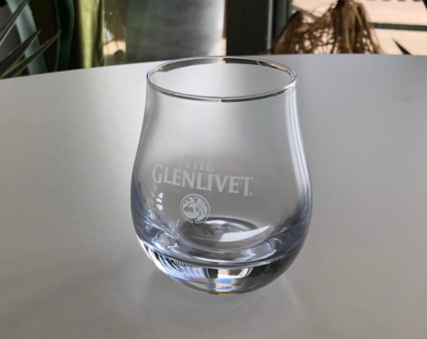 The Glenlivet 格兰威特 15年橡木桶单一麦芽威士忌 700ml