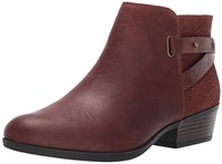 Clarks 女士真皮短靴