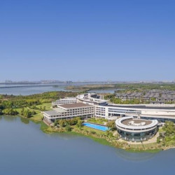 节假日可用 武汉联投半岛酒店 豪华湖景大床房 2晚 含早餐