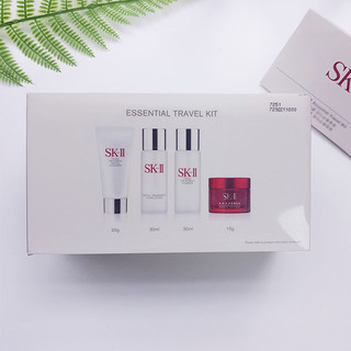  SK-II 保湿修护旅行装（神仙水 30ml+清莹露 30ml+洁面乳 20g+精华霜 15g）