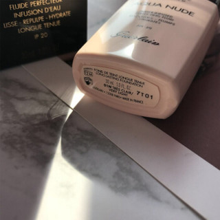 GUERLAIN 娇兰 水漾塑颜粉底液 SPF20 #01