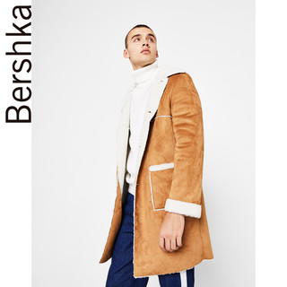 Bershka 巴适卡  06560111730 男士仿鹿皮羊羔毛中长款外套