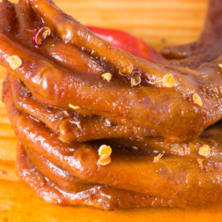 绝味 黑鸭甜辣鸭爪 (200g)