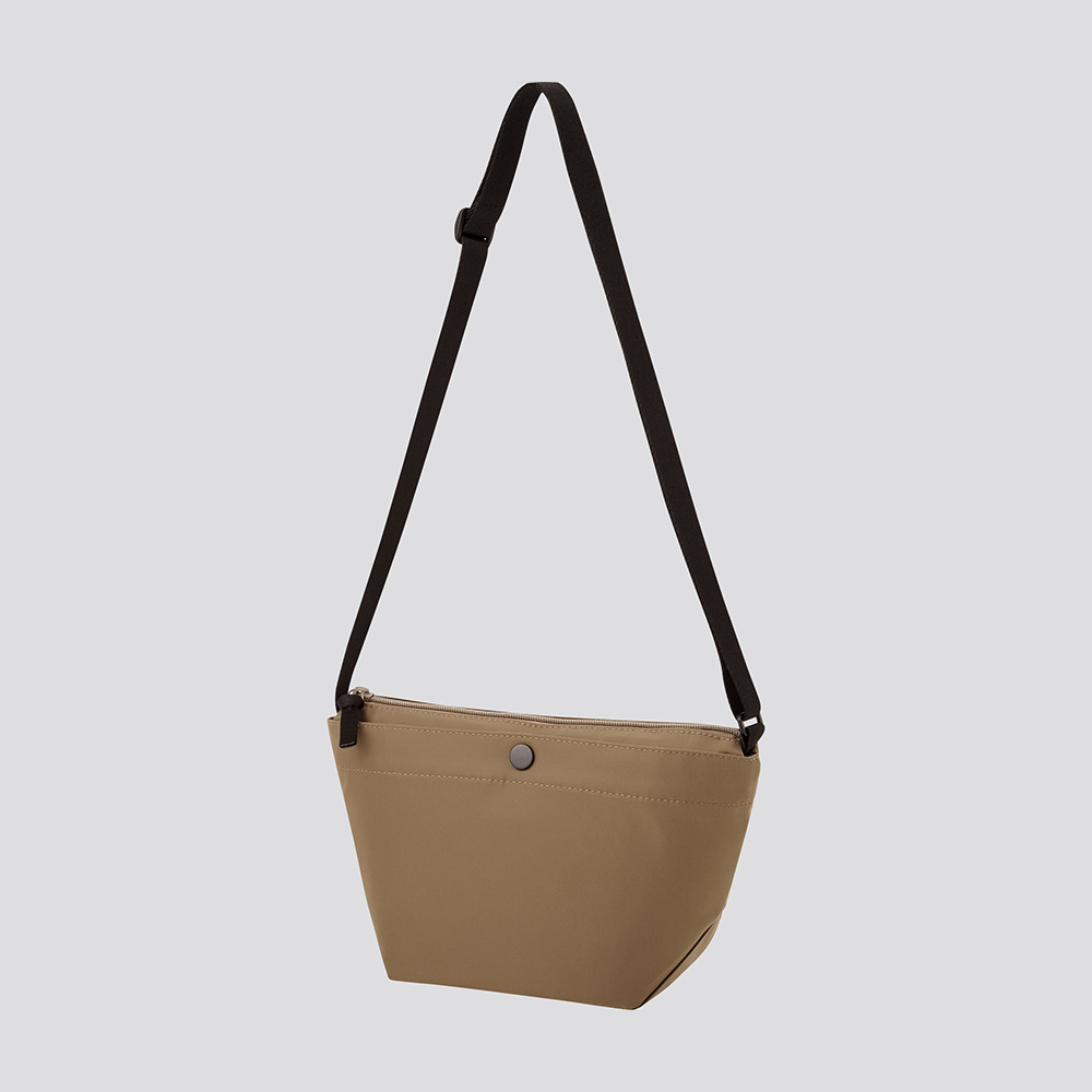 首页 服饰鞋包 女包 女士斜挎包 uniqlo/优衣库女士斜挎包 文章详情