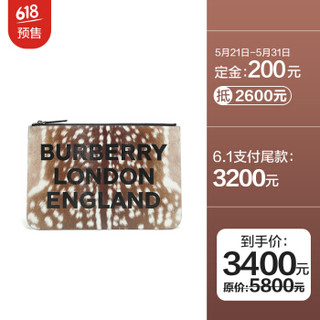 博柏利/巴宝莉 BURBERRY 男女通用款皮质手拿包棕褐色鹿纹印花 80151031