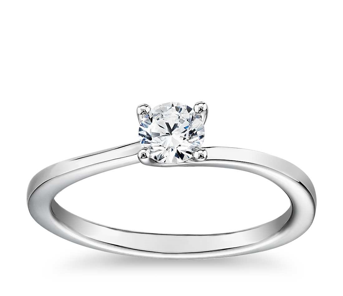 42克拉圆形切割钻石(切工理想 成色i 净度vs1)  小巧扭纹四爪单石戒托