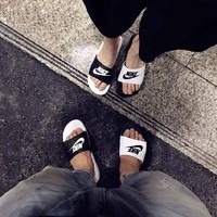 NIKE 耐克 BENASSI JDI MISMATCH 中性拖鞋 818736-410   818736-011