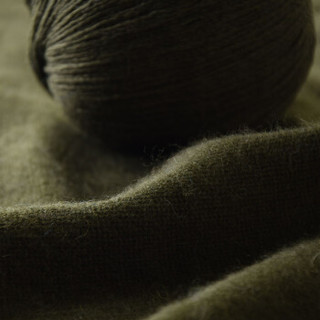 牧心 羊绒线 毛线 16/3中粗线 手编机织均可 婴儿宝宝毛线 围巾线Z03 深军绿