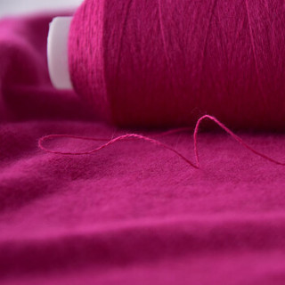 依尚 毛线 羊绒线 26/2中粗线 手编机织均可 婴儿宝宝毛线 围巾线M02 中玫红
