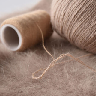 牧心 羊绒线 长毛毛线 14/2中粗线 手编机织均可 婴儿宝宝毛线 围巾线Z06 浅驼色