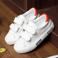 飞耀（FEIYAO）儿童运动鞋男童女童休闲鞋 超纤卡通笑脸时尚儿童镂空透气板鞋A-951 白色 26