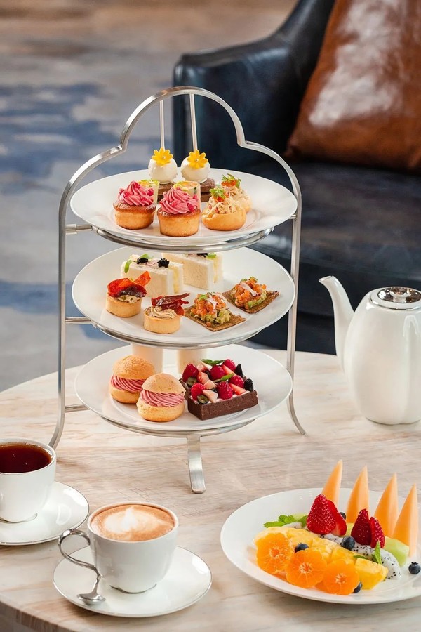 ins风三层下午茶鹅肝挞粉红泡芙够惊艳苏州希尔顿酒店双人主题下午茶