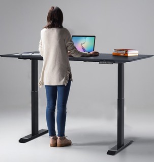 智芯 电动升降桌站立办公桌子实木电脑桌智能学习书桌家用电竞桌X1