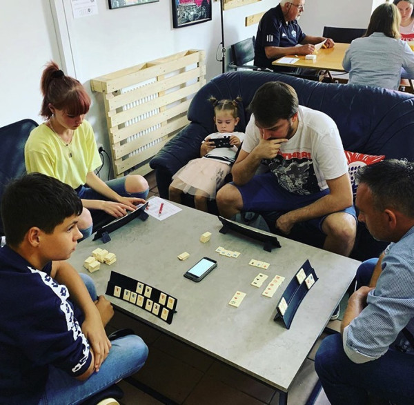 一刻馆拉密亲子互动家庭聚会益智桌游