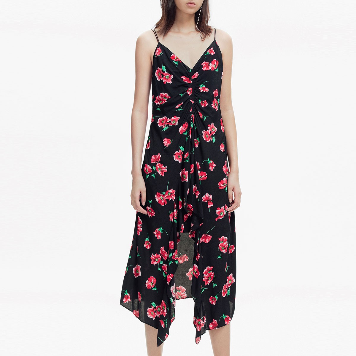 moco摩安珂ma182drs107女士吊带v领连衣裙