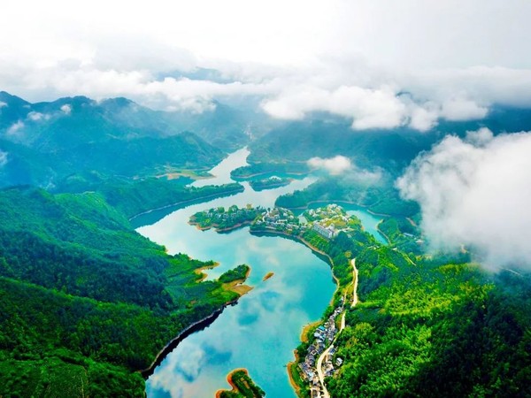 黄山德懋堂度假村/九华山德懋堂度假村 高级房2晚 （含早餐）