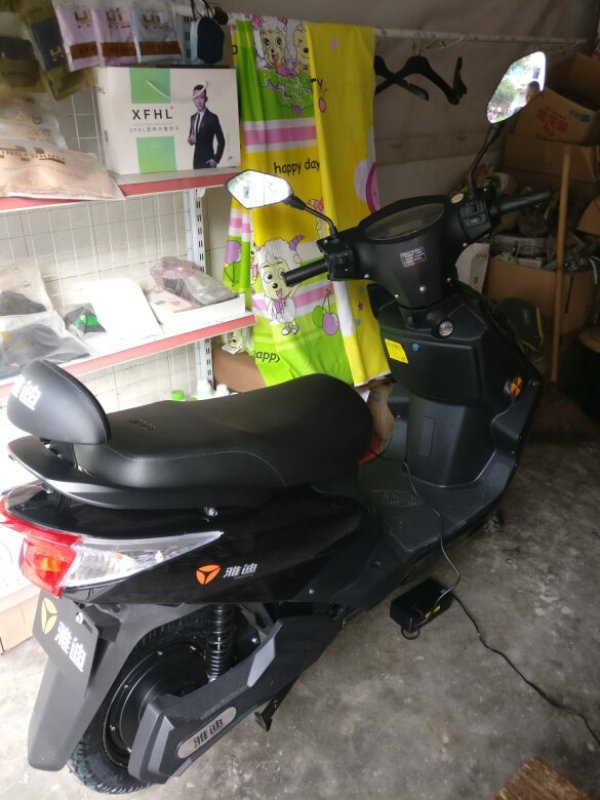 yadea雅迪豪战加长版电动车