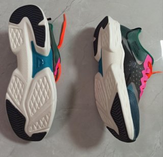 商品peak匹克轻逸系列氢弹科技男子跑鞋e02157h黑色天极蓝42