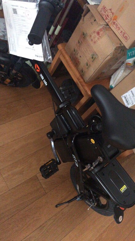 
车子质量：不错，很结实的感觉！
