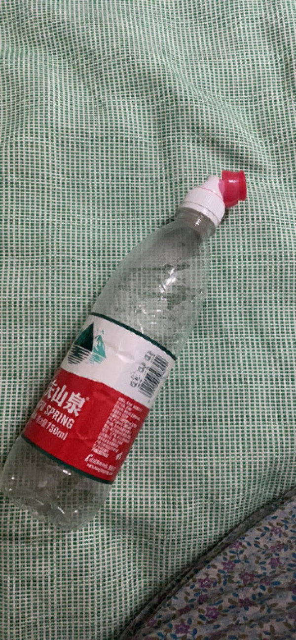 农夫山泉饮用水饮用天然水750ml运动盖115瓶整箱装