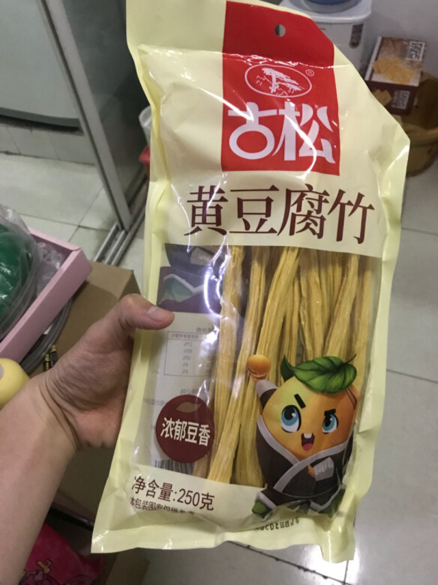 一直爱吃腐竹，那种醇香的豆子的味道，是小