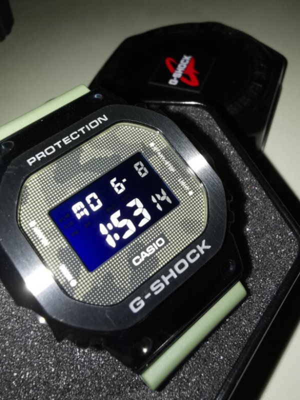 casio卡西欧gshock系列男士石英表gm5600b3