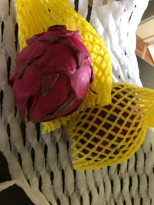 京鲜生火龙果_mr.seafood 京鲜生 红心火龙果 单果400g  10-15个 礼盒