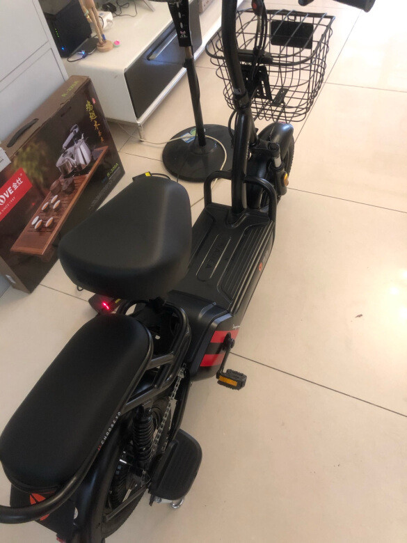 
车子质量：非常好电池续航：还没有用，后