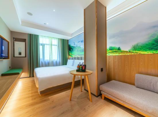 近钟鼓楼回民街秋果酒店西安钟楼南门店精致商务高级大床房2晚含早餐