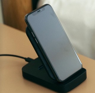 mophie powerstation wireless stand 无线充电底座 15W