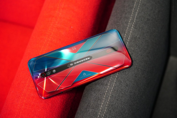 小编精选最强骁龙865机型努比亚红魔5s上手体验