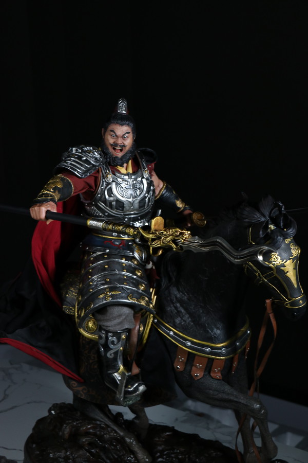 玩模总动员横枪立马圆眼睁开天14张飞雕像开箱