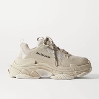 Balenciaga 巴黎世家 Triple S 燕麦色老爹鞋