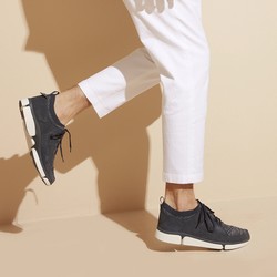 clarks 其乐 TriVerve Free 三瓣底飞织运动鞋