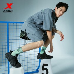 特步男鞋运动鞋男2020新款秋季男士休闲鞋潮流白色老爹鞋男潮鞋子