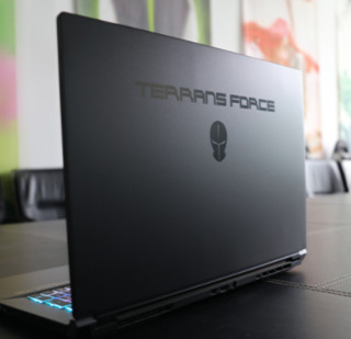 TERRANS FORCE 未来人类 T7M-1667S1 17.3英寸 笔记本电脑 (黑色、酷睿i7-10750H 、16GB、512GB SSD、GTX 1660Ti 6G)
