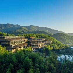 森林覆盖率达到95%!湖州慧心谷度假酒店 山景房1晚(含早餐+minibar+户外活动)