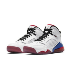 NIKE 耐克 AIR JORDAN CD7070-104 MARS 270男子篮球鞋