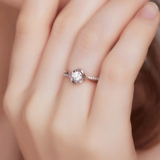 ZOCAI 佐卡伊 珠宝 邂逅系列 W02534 女士扭臂型18K白金钻石戒指 8分 SI H
