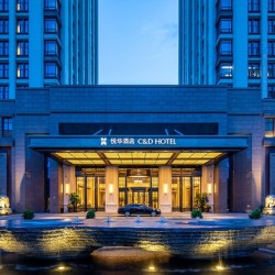 全新开业!厦门翔安悦华酒店 高级大床房1晚 含2大1小早餐+儿童乐园