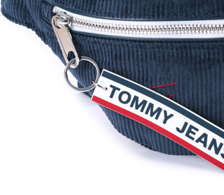 TOMMY HILFIGER 汤米·希尔费格 Jeans系列女士拉链搭扣斜挎包AW0AW09102 深蓝色中号