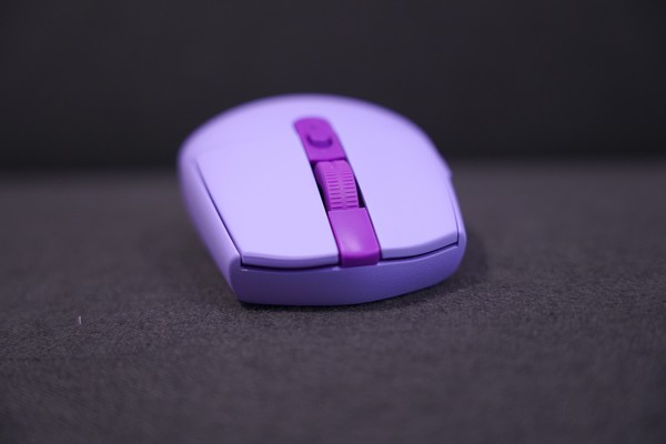 小编精选：适合女孩子的无线游戏鼠标 | 罗技 G304 淡紫色