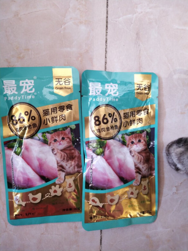 这款猫粮质量不错，家里猫和流浪猫都喜欢吃