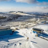 限时送晚餐！张家口崇礼密苑华美达安可公寓 高级房1晚（含双早+雪票2张）