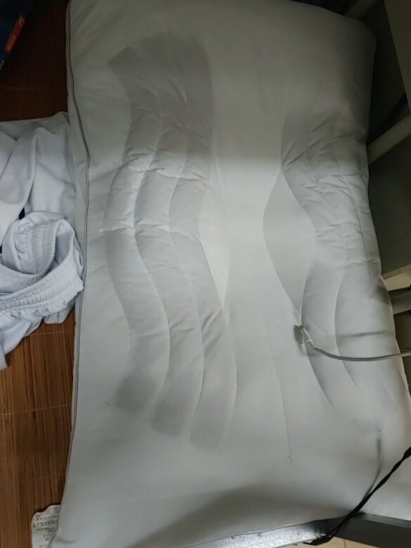 不错挺舒服的，很好的枕头。好好好。