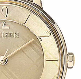 CITIZEN 西铁城 光动能腕表系列 EM0523-86P 女士光动能手表 31mm 金盘 镀金不锈钢表带 圆形