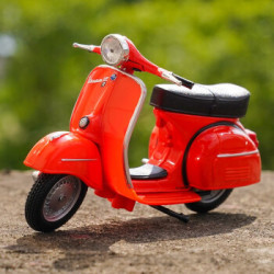 省35 5元 美驰图 Maisto Vespa Gtr 1968 摩托车合金机车仿真车模男孩玩具车载摆件送礼收藏 2件多少钱 什么值得买